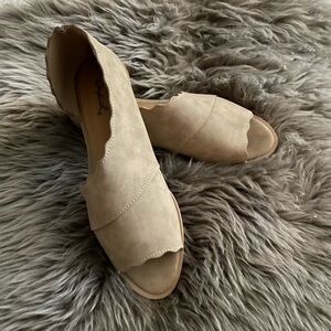Tan Qupid  Minimalist Suede Sandals